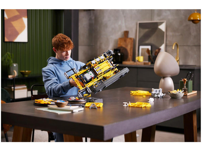 LEGO Technic Liebherr LR 13000 lánctaplas daru