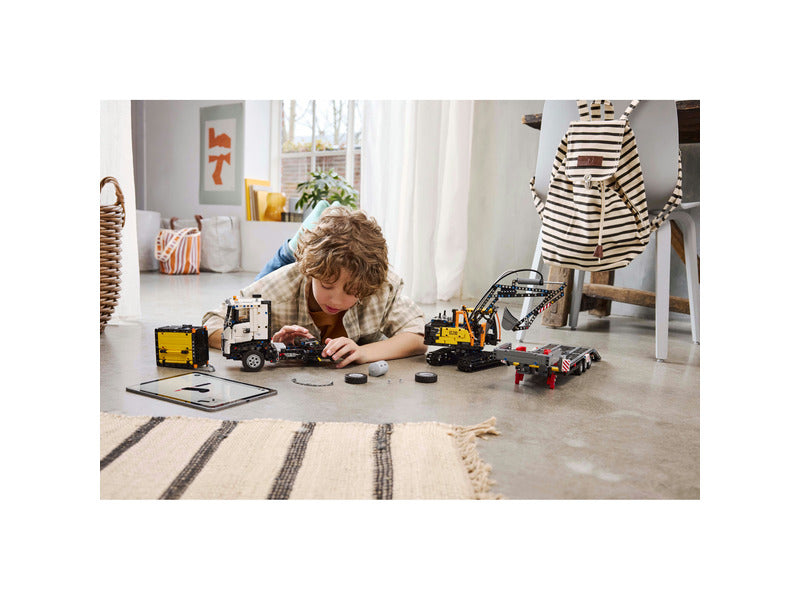 LEGO Technic Volvo Fmx teherautó és Ec230 elektromos markoló