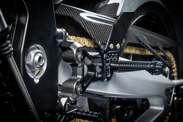 lábtartó FXR - BMW, M 1000 RR, SM99 (2020 - 2022); BMW, M 1000 RR, SM99 (2023 - 2024 ); BMW, S 1000 RR, 2R99/2R99R (2019 - 2022 ); BMW, S 1000 RR, SM99 (2023 - 2024 )