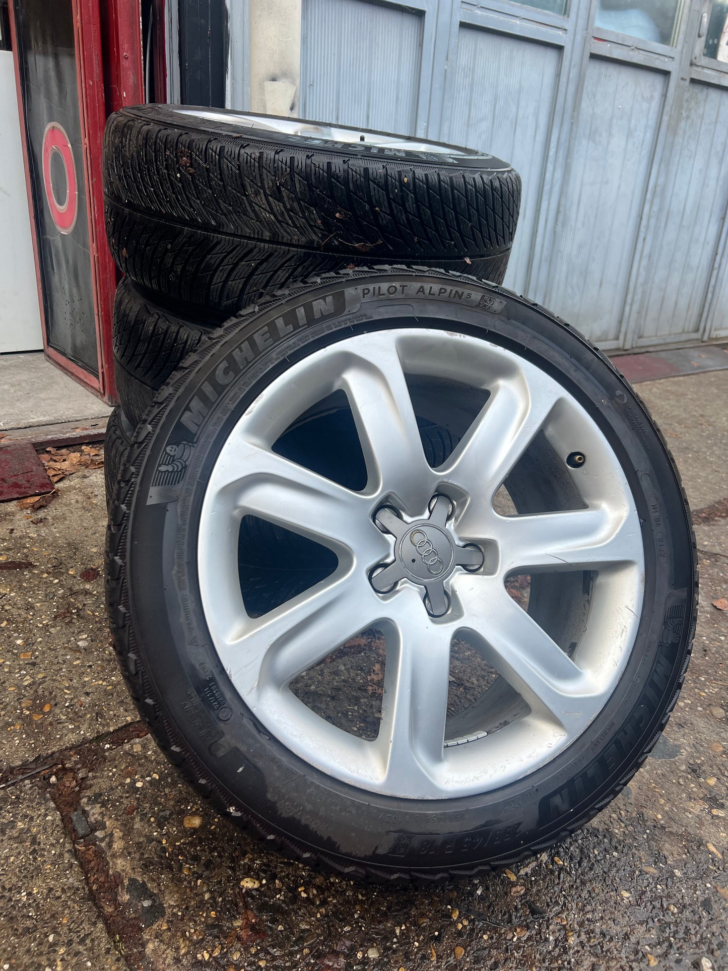 Audi alufelni szett 18" OEM (használt)