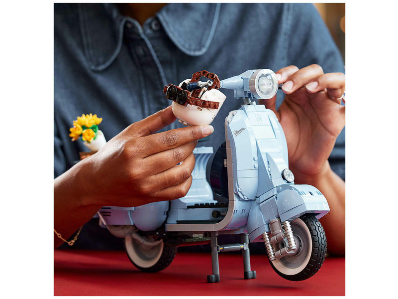 LEGO Icons Vespa 125