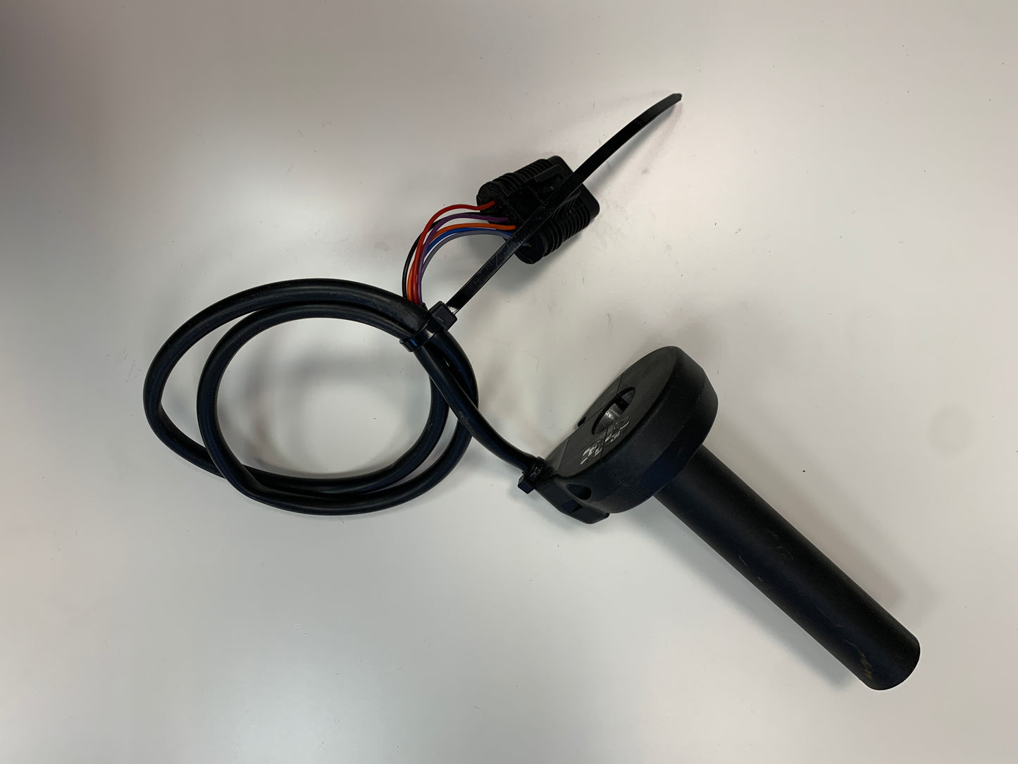 Aprilia RSV4 - Throttle Grip (Disassembled) OEM