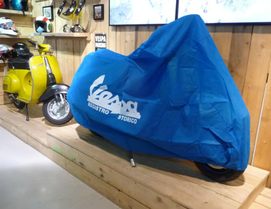 PIAGGIO Takaró indoor motívummal Vespa Registro Storico