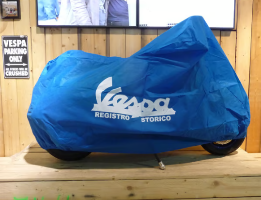 PIAGGIO Takaró indoor motívummal Vespa Registro Storico