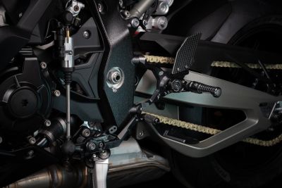 lábtartó MUE2 - BMW, M 1000 RR, SR99 (2025 - ); BMW, S 1000 RR, SR99/SR99r (2025 - )