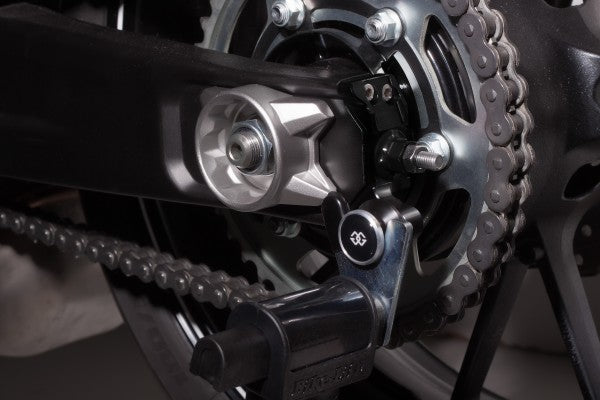 AXB láncfeszítő - Yamaha, MT-07 / FZ-07, RM04 (2014 - 2016); Yamaha, MT-07 / FZ-07, RM17/RM18 (2017 - 2020); Yamaha, MT-07 Pure, RM46-RM54 (2023 -); Yamaha, MT-07, RM33 (2021 - ); Yamaha, XSR 700, RM11 (2015 - 2021); Yamaha, XSR 700, RM36 (2022 - )