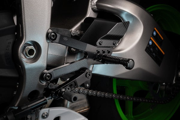 lábtartó FXR fekete - Kawasaki, ZX-6R, ZX636J (2023 - )