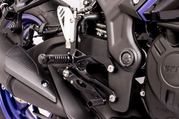 lábtartó FXR - Yamaha, YZF-R3 / R25, RH07 (2015 - 2018); Yamaha, YZF-R3, RH12 (2019 - )