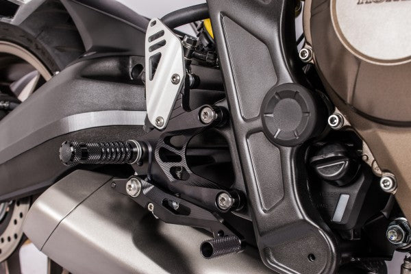 lábtartó FXR - Honda, CB 650 F, RC75 (2014 - 2015); Honda, CB 650 F, RC75 (2016- - 2018); Honda, CB 650 R Neo Sports Cafe, RH08(2019 - 2020); Honda, CB 650 R, RH02 (2019 - ); Honda, CB 650 R, RH16 (2024 - ); Honda, CBR 650 F, RC74 (2014 -2015); Honda