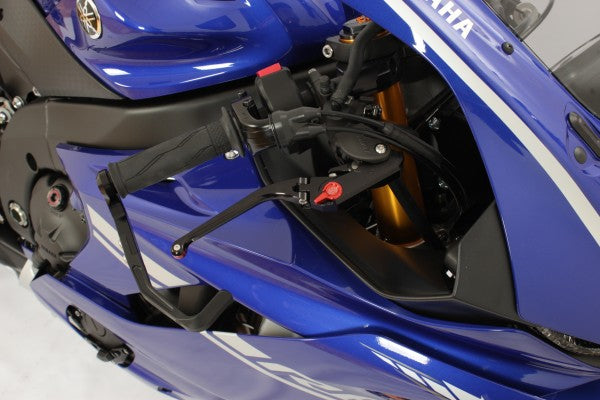 maximális teljesítményű fékkar - Yamaha, YZF-R1 GYTR; Yamaha, YZF-R1, RN32 (2015 - 2016); Yamaha, YZF-R1, RN49 (2017 - 2019); Yamaha, YZF-R1, RN65 (2020 - 2024 ); Yamaha, YZF-R1M, RN32 (2015 - 2016); Yamaha, YZF-R1M, RN49 (2017 - 2019); Yamaha, YZF-R