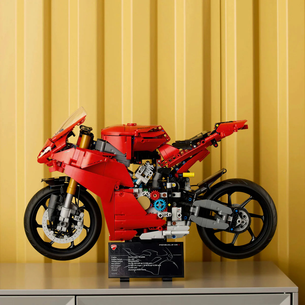 LEGO Technic Ducati Panigale V4 S motorkerékpár