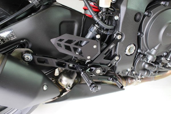 lábtartó MUE2 - Yamaha, MT-10 / FZ-10, RN45 (2016 - 2021)