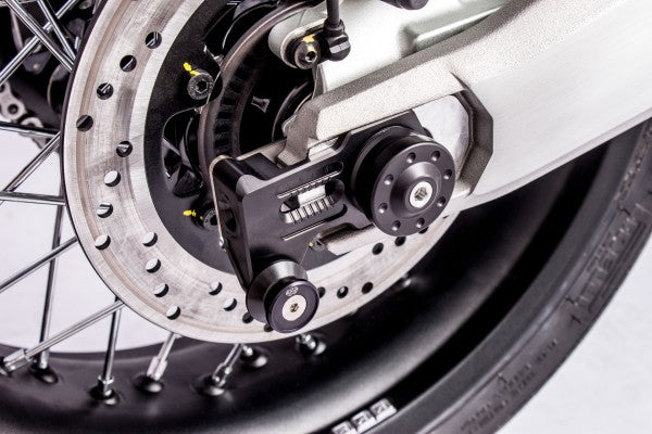 AXB láncfeszítő - Ducati, Scrambler 1100 DP /TP /SP, 1K/2K (2021 - ); Ducati, Scrambler 1100 Sport, K1 / K2 (2019 - ); Ducati, Scrambler 1100, KF / KG (2017- 2020); Ducati, Scrambler 800, 3K/4K (2021 - ); Ducati, Scrambler Cafe Racer, KC02 (2017 - 20