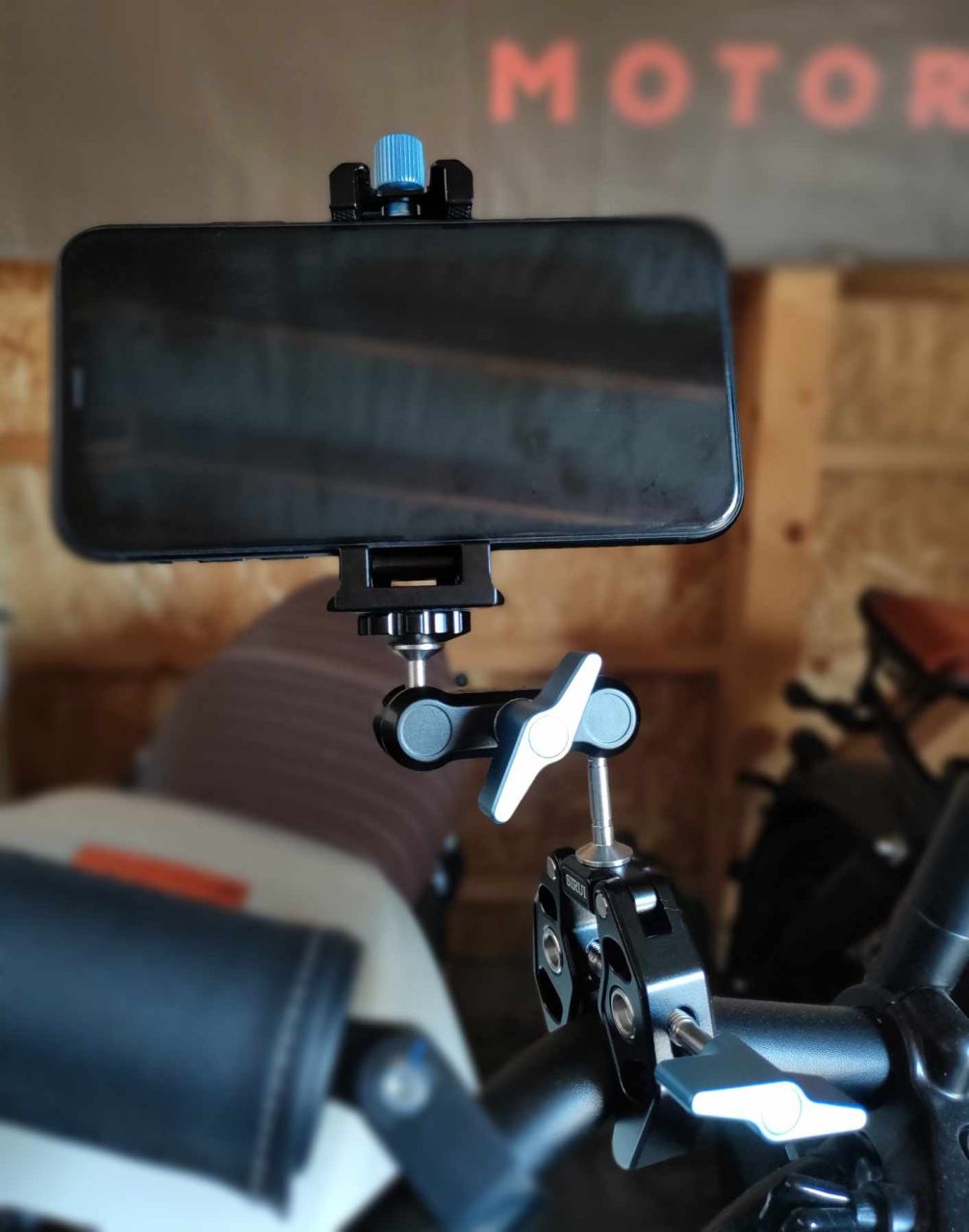 SIRUI motoros telefon és akciókamera rögzítő-tartó csőbilincs
