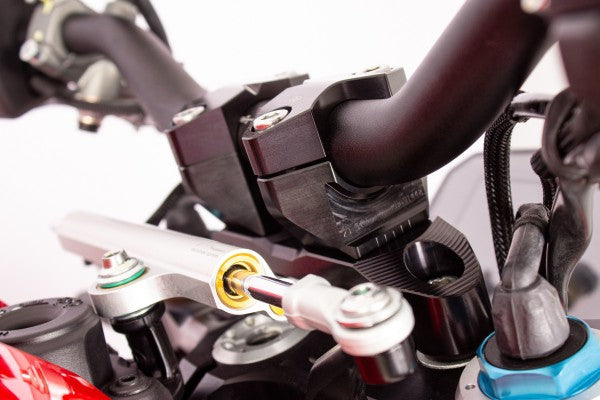 2DGT állítható kormányemelő - Ducati, Streetfighter V2, 3F (2022 - ); Ducati, Streetfighter V4 / V4S / SP2, 6F; Ducati, Streetfighter V4 / V4S, 1F (2021 - 2022 ); Ducati, Streetfighter V4 / V4S, 4F (2022 - 2024); Ducati, Streetfighter V4 / V4S, FA (2
