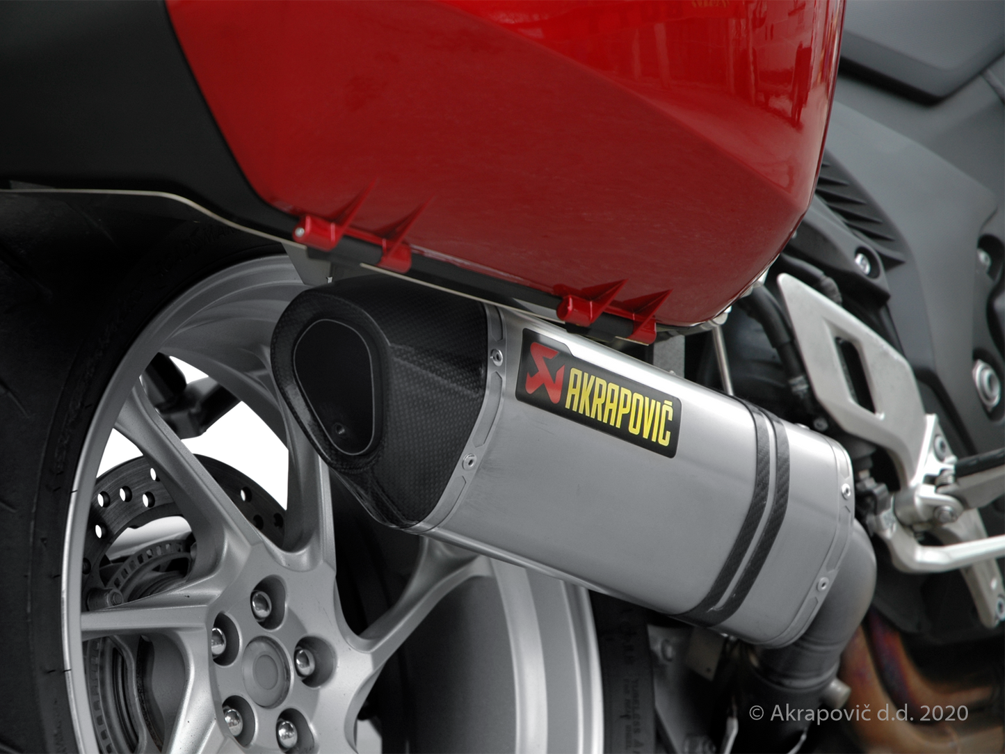 Honda VFR1200F Slip-On Line (Titanium) - (2010/2015)