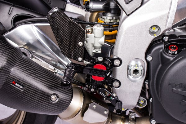 állítható lábtartó VCR38GT - Aprilia, RSV4 / Factory, KY (2021 - ); Aprilia, RSV4 / Factory, XP (2025 - ); Aprilia, RSV4 1000 RR / RF, KE1 (2018 - 2020); Aprilia, RSV4 RR / RF, KE (2017 - 2018); Aprilia, Tuono V4 1100 / Factory, KZ (2021 - ); Aprilia