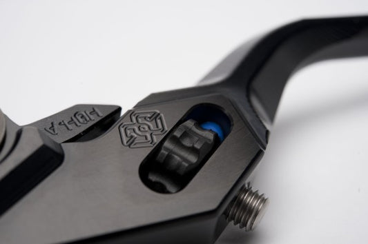 állítható kézi kuplungkar FXL TÍPUS - Aprilia, RSV4 ABS, RK (2013 - 2014); Aprilia, RSV4, RK (2009 - 2012); Aprilia, Tuono V4R, TY (2011 - 2014); Honda, CBR 1000 RR SP, SC59 (2013 - 2016); Honda, CBR 1000 RR, SC59 (2008 - 2011); Honda, CBR 1000 RR, S