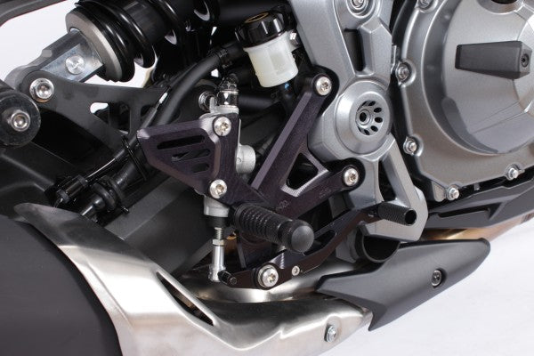 állítható lábtartó RCT10GT - Kawasaki, Z900, ZR900B (2017 - 2020); Kawasaki, Z900, ZR900H / F / A2 (2021 - 2024); Kawasaki, Z900, ZR900V (2025 - )