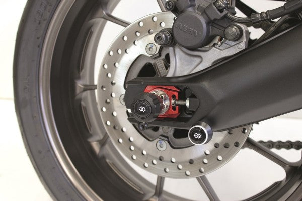 AXB láncfeszítő - Yamaha, MT-07 Tracer / 700, RM14 / 15 (2016 - 20); Yamaha, MT-09 / FZ-09, RN29 (2013 - 2016); Yamaha, MT-09 Street Rally, RN29 (2013 - 2016); Yamaha, MT-09 Tracer / Tracer 900 / FJ-09, RN29; Yamaha, Ténéré 700 / Rally / World Raid,