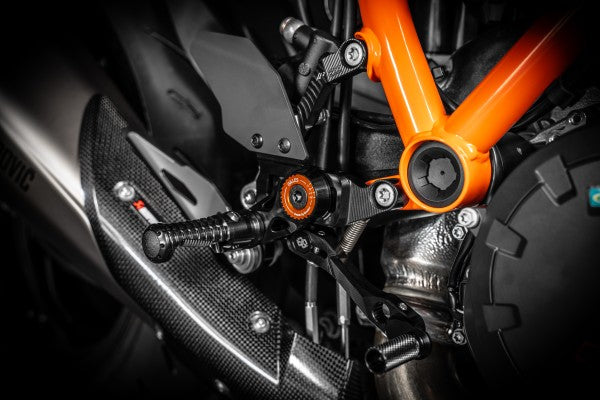 lábtartó MUE2 - KTM, 1290 Super Duke / R, (2020 - ); KTM, 1390 Super Duke R (2023 - )