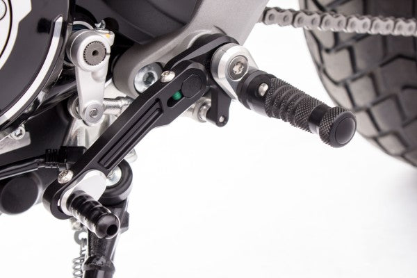 állítható lábtartó RCT10GT - Ducati, Scrambler 1100 DP /TP /SP, 1K/2K (2021 - ); Ducati, Scrambler 1100 Special, KF (2018 - 2020); Ducati, Scrambler 1100 Sport, K1 / K2 (2019 - ); Ducati, Scrambler 1100, KF / KG (2017- 2020); Ducati, Scrambler 800, 3