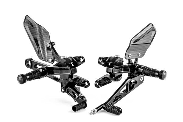 állítható lábtartó VCR38GT - Aprilia, RSV4 / Factory, KY (2021 - ); Aprilia, RSV4 / Factory, XP (2025 - ); Aprilia, RSV4 1000 RR / RF, KE1 (2018 - 2020); Aprilia, RSV4 RR / RF, KE (2017 - 2018); Aprilia, Tuono V4 1100 / Factory, KZ (2021 - ); Aprilia